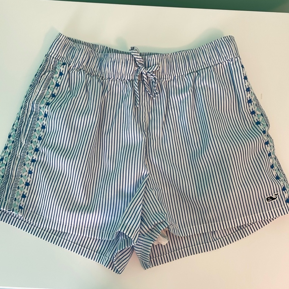 Vineyard Vines shorts